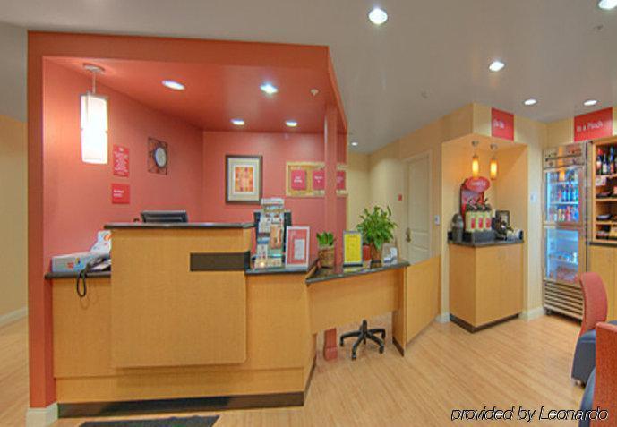 ทาวน์เพลซ สวีท เมดฟอร์ด Hotel ภายนอก รูปภาพ