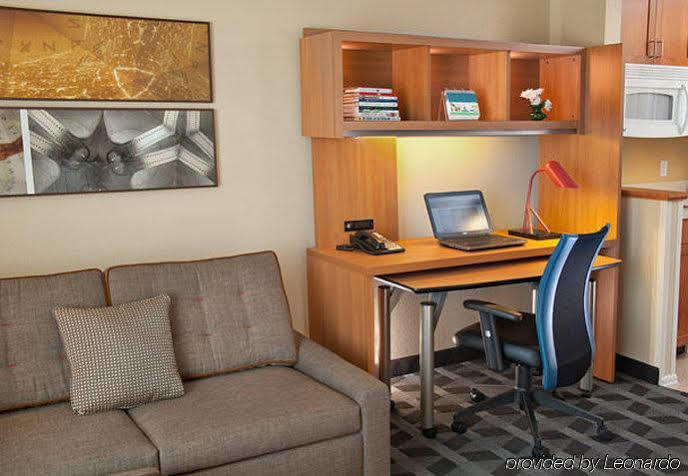ทาวน์เพลซ สวีท เมดฟอร์ด Hotel ภายนอก รูปภาพ